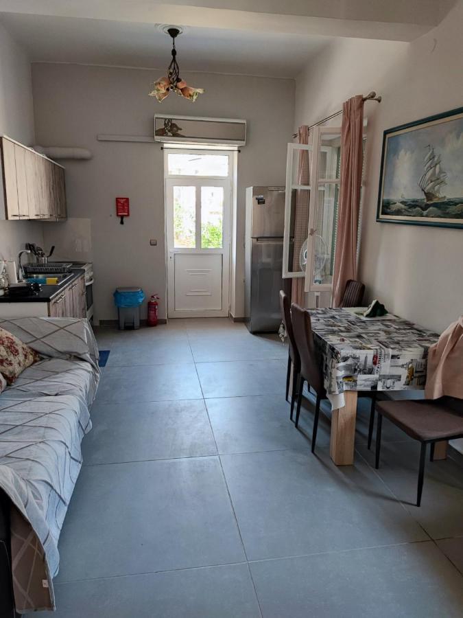 Ευχάριστο Σπίτι Στο Κέντρο Της Πόλης Του Ναυπλίου. Apartman Návplio Kültér fotó